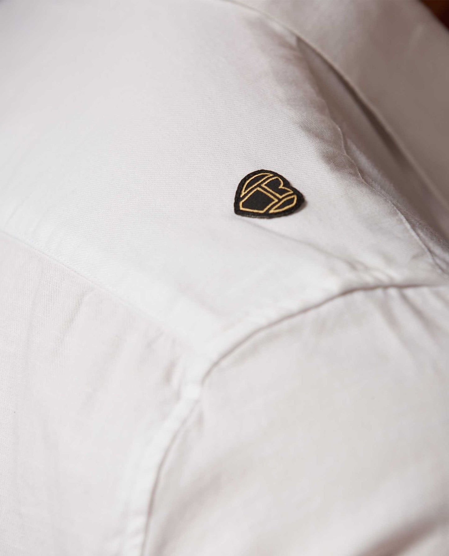 SAGA - WHITE - EMBROIDERED SHIRT