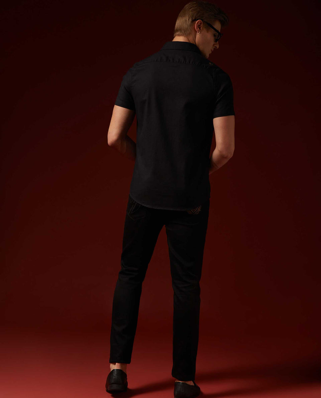 SAGA - BLACK - EMBROIDERED SHIRT