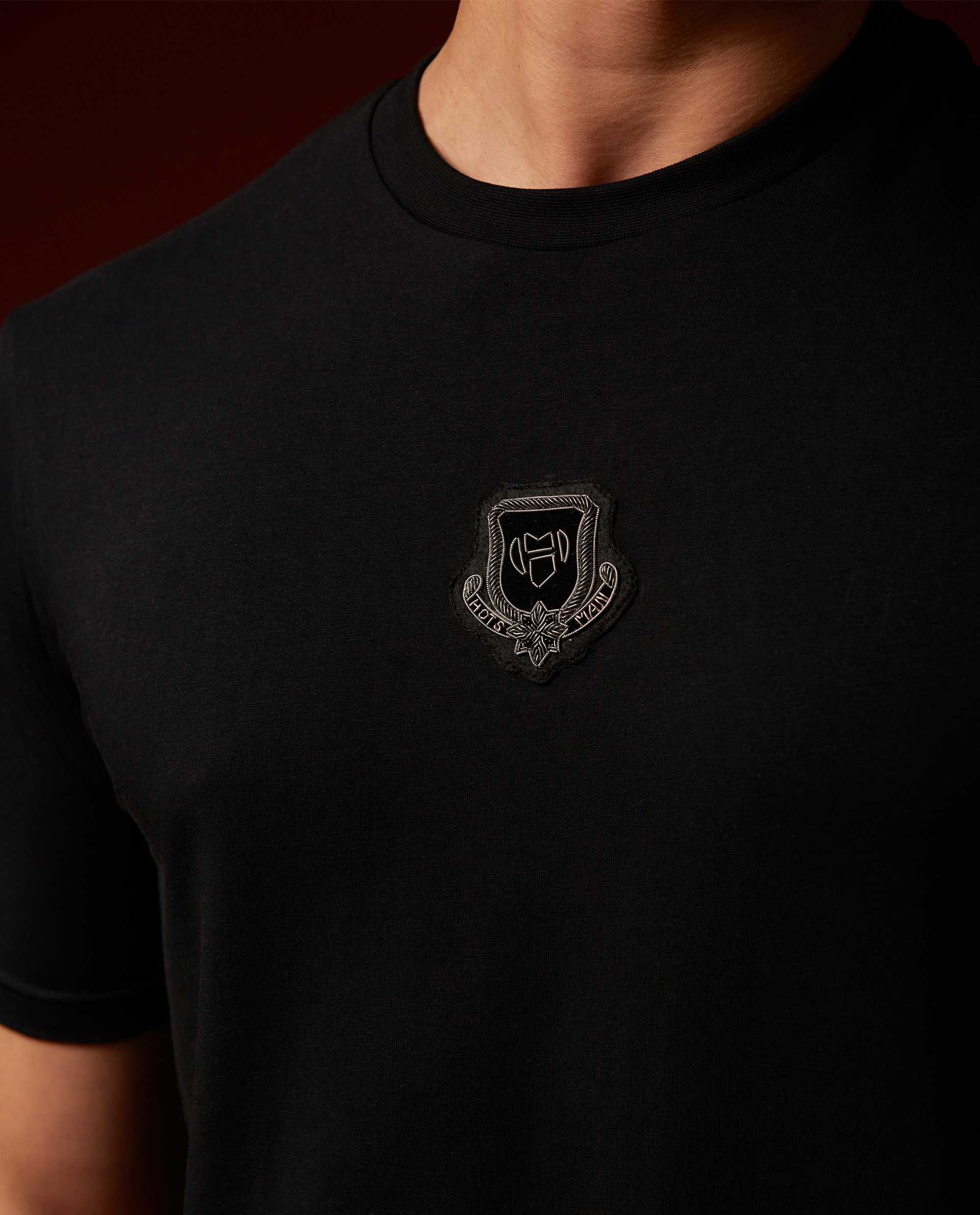 REIGN - BLACK - EMBELLISHED T-SHIRT