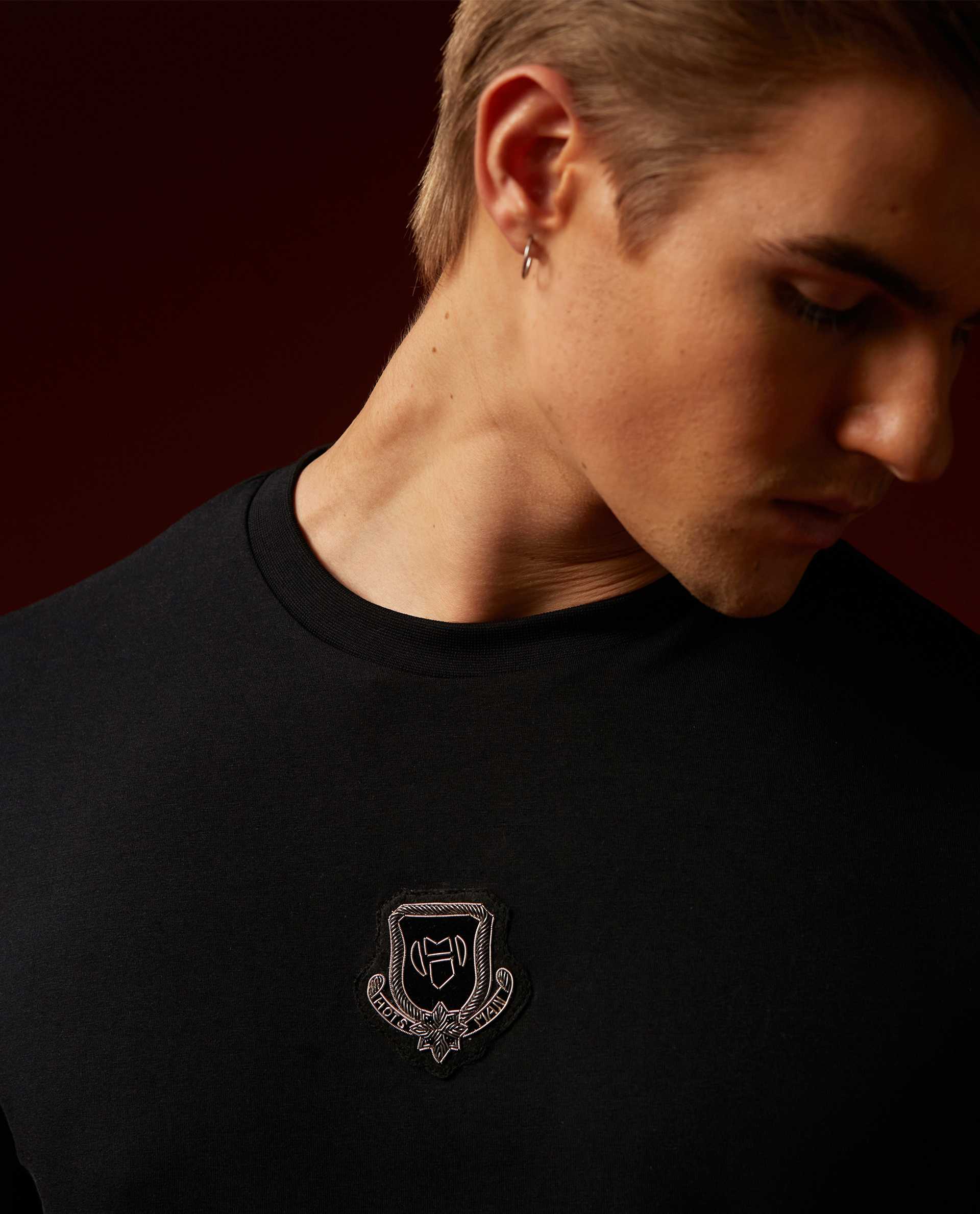 REIGN - BLACK - EMBELLISHED T-SHIRT