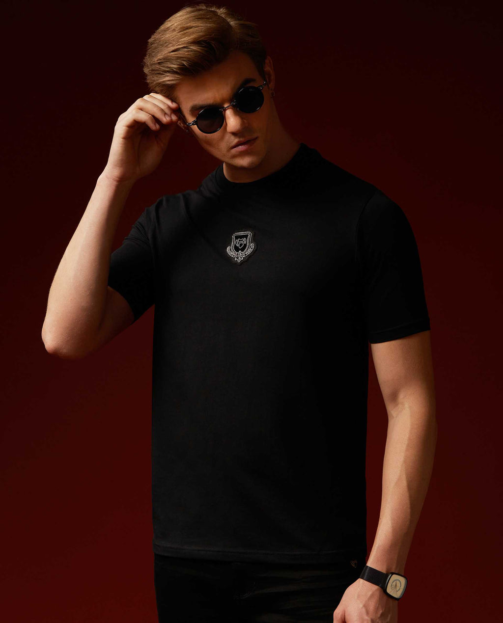 REIGN - BLACK - EMBELLISHED T-SHIRT