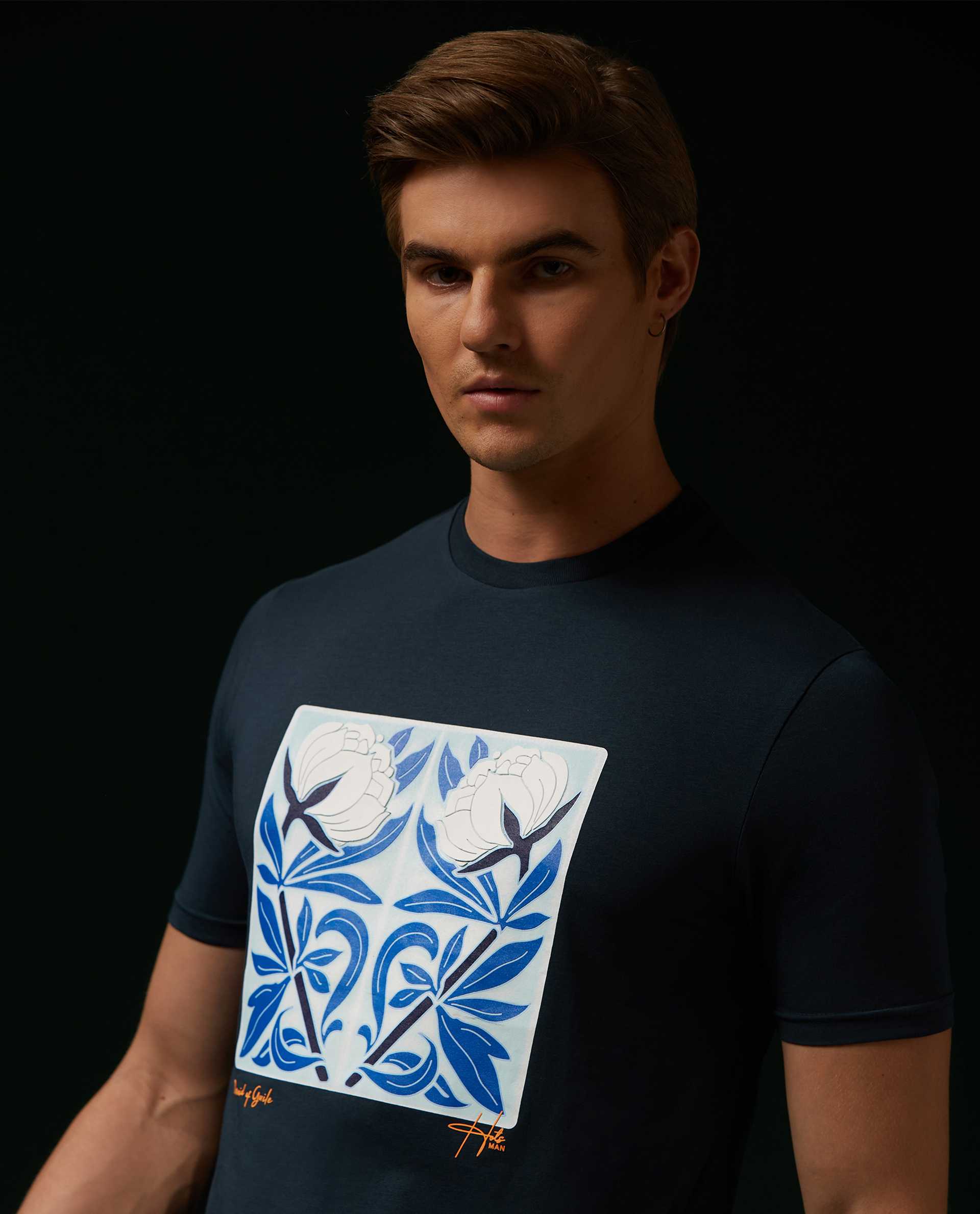 TILE - NAVY - GRAPHIC PRINT T-SHIRT