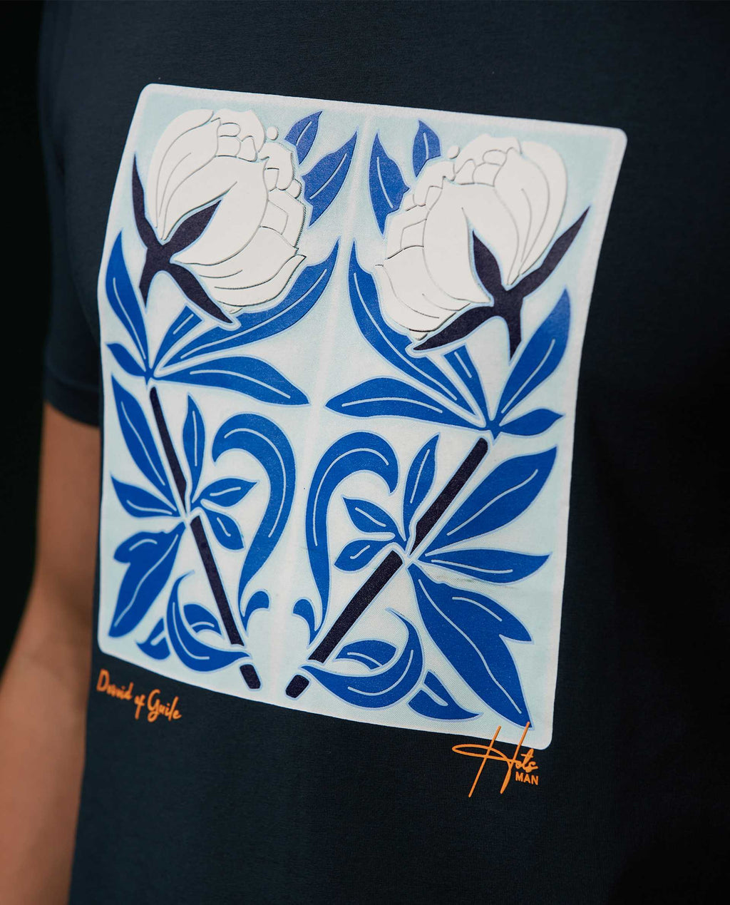 TILE - NAVY - GRAPHIC PRINT T-SHIRT